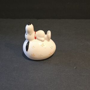 VTG. SNOOPY  EGG PIGGY BANK 1966